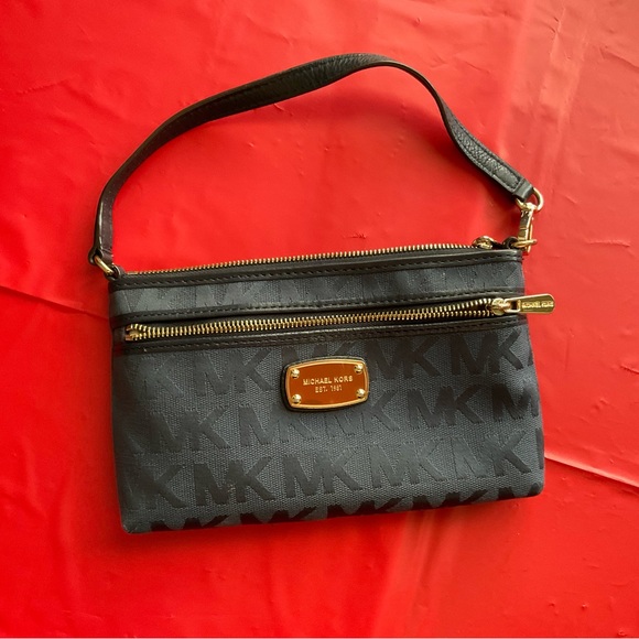 Michael Kors Wristlet Blue - Picture 1 of 7